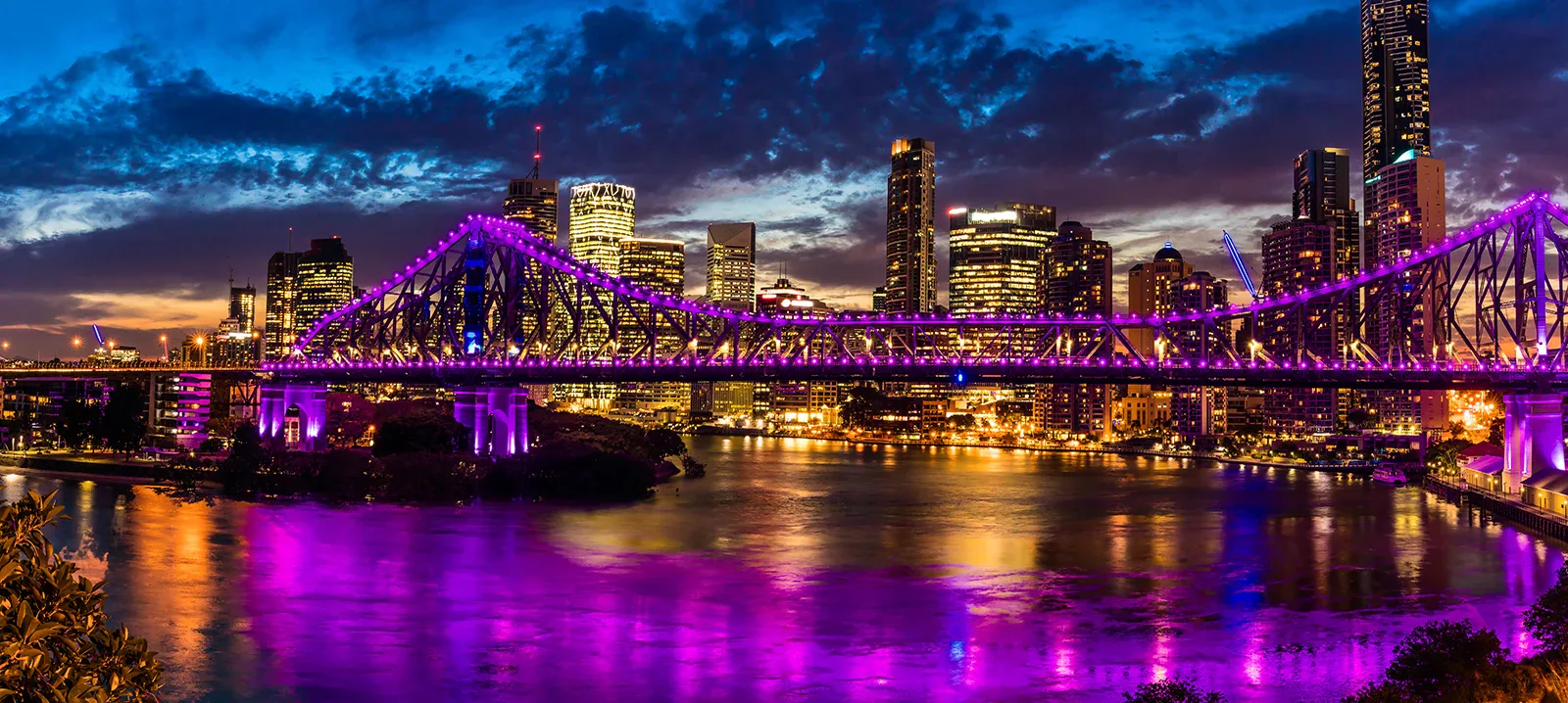 Home 5 | | Night time Brisbane